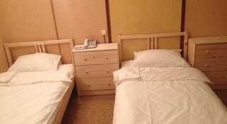 Фото номер Славянский Двор Двухместный номер с 2 отдельными кроватями