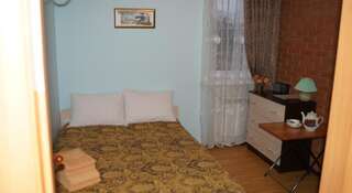 Фото номер Мини-отель У Евгенича Двухместный с одной двуспальной кроватью