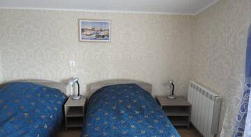 Фото номер на Комсомольском Бюджетный двухместный номер с 2 отдельными кроватями
