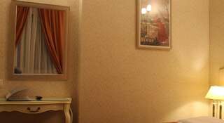 Фото номер Гостевой Дом «Тиара Домодедово» Стандартный двухместный номер с 2 отдельными кроватями