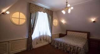 Фото номер Дворянское Гнездо Коттедж с 2 спальнями
