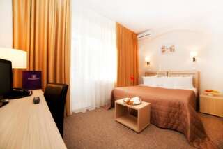 Гостиница Парк-отель Воздвиженское Серпухов Улучшенный двухместный номер с 1 кроватью или 2 отдельными кроватями-4