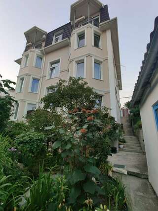 Гостевой дом Шолтатия Судак