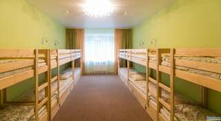 Гостиница Парк хостел Новосибирск Кровать в общем номере с 12 кроватями-1