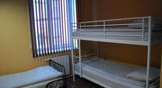 Гостиница Роял Хостел 905 Новосибирск Кровать в общем 6-местном номере-2