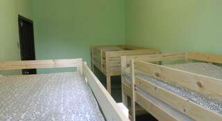 Гостиница Ретро Хостел Новосибирск Кровать в общем 6-местном номере для женщин-1