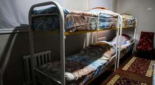 Гостиница Hostel One Владикавказ Кровать в общем номере для мужчин и женщин с 8 кроватями-2