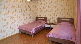 Гостиница Гостевой Дом на Грузинской Саранск Двухместный номер с 2 двуспальными кроватями-1