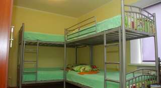Гостиница PichuginHall Хостел Смоленск Кровать в общем номере для мужчин и женщин с 6 кроватями-3