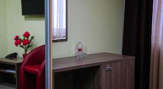 Гостиничный комплекс Сургут Сургут Улучшенный двухместный номер с 2 отдельными кроватями-7