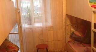 Фото номер Rodnik Molodisti Спальное место на двухъярусной кровати в общем номере для женщин