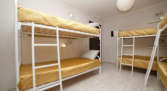 Гостиница Aurora Hostel at 8 Marta Екатеринбург-7