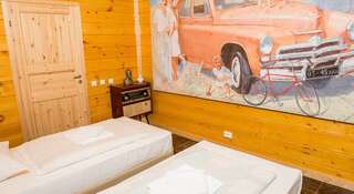 Фото номер Арт-Усадьба Веретьево Двухместный номер с 1 кроватью или 2 отдельными кроватями и балконом