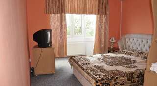 Фото номер Семейный Отель Лаванда Двухместный номер с 1 кроватью с видом на море
