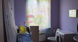 Фото номер Gostinitsa Marusya Двухместный номер с 2 отдельными кроватями и общей ванной комнатой