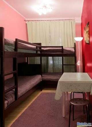 Хостел Хостел на Мясницкой Москва Кровать в общем номере для мужчин с 6 кроватями-1