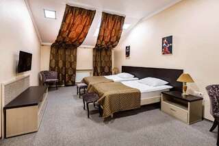 Отель HOTEL&SPA BARCELONA Ульяновск Двухместный мансардный с раздельными кроватями-1