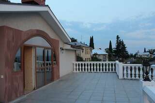 Фото  Mamzyshkha Guest House город Гагра (11)