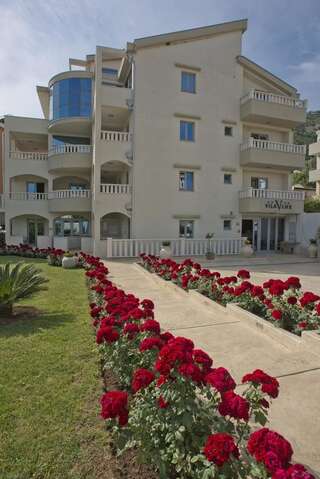 Апарт-отели Vila V Lux Apartments Петровац