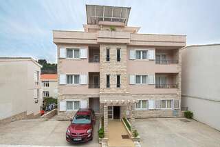 Апартаменты Petrovac Holiday Apartments Петровац