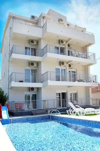 Апартаменты Villa Swan Бар
