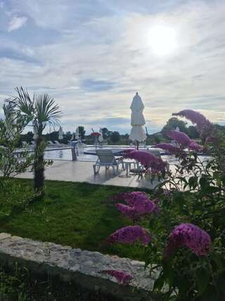 Курортные отели Imperial Resort Улцинь