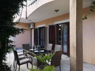 Гостевой дом Guest house Diane Херцег-Нови