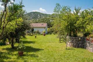 Дома для отпуска Lotos lake house Цетине