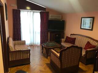 Апартаменты Bar center and sea view Бар