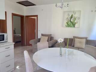 Апартаменты Apartments Jelena Херцег-Нови