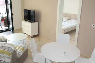 Апартаменты Family Apartments Budva Будва