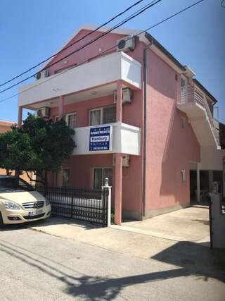 Гостевой дом Hamburg Rooms Подгорица