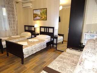 Фото номер Отель Медовый Стандартный двухместный номер с 2 отдельными кроватями