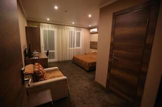 Фото номер Бутик Отель «Аимара» Двухместный номер с 1 кроватью и балконом