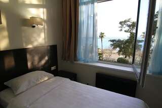 Фото номер Hotel Continent Gagra Семейный номер с видом на море