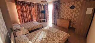 Гостевой дом Guest house Четыре Сезона Гагра