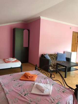 Отель Teremok Guest House Lidzava Семейный номер-4