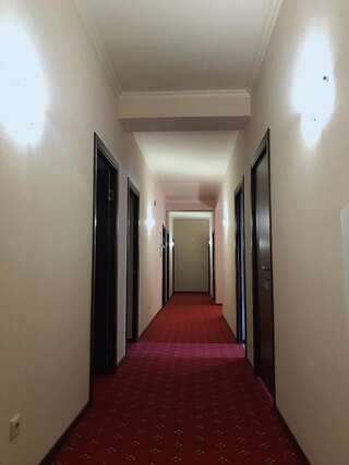 Мини-отель Отель Лазурь Абхазия Цандрыпш Трехместный номер с балконом-22