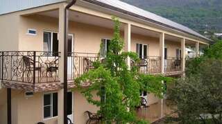 Гостевой дом Guest House Mihalych Гагра