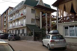 Гостевой дом Guest House Aphyn Leto Гагра