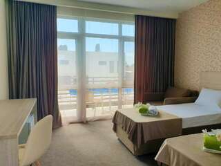 Отель Club Resort Hotel «OASIS» Алахадзы Стандартный двухместный номер с 1 кроватью или 2 отдельными кроватями-28