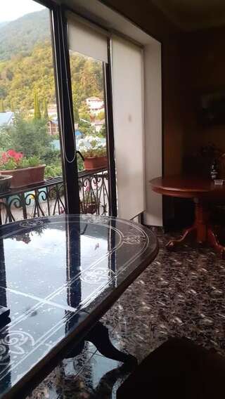 Апартаменты 3 комнатная квартира в Гагре Гагра