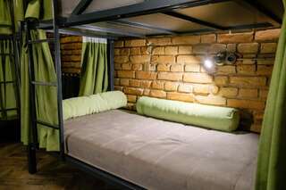 Фото номер Hello Grodno Hostel Спальное место на двухъярусной кровати в общем номере для мужчин и женщин