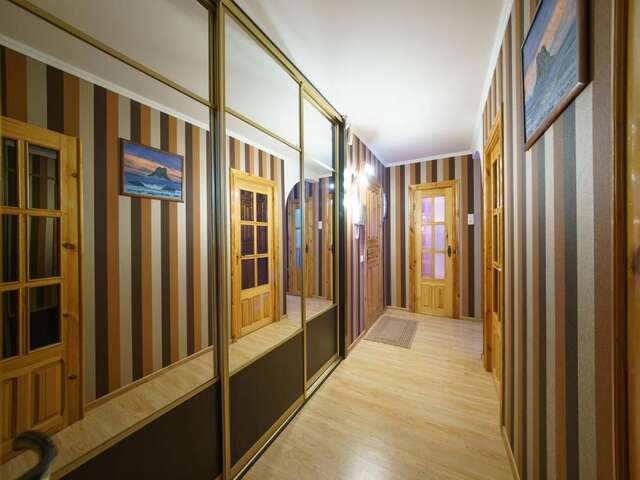 Апартаменты PaulMarie Apartments on Naberezhnaya Солигорск-9