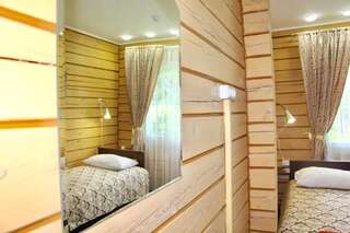 Мини-отель Kvetky Yablyni Sutoki Бюджетный двухместный номер с 1 кроватью или 2 отдельными кроватями-9