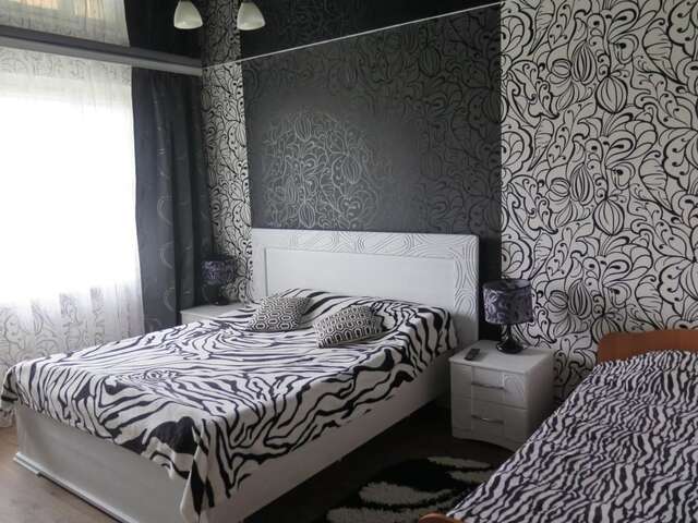 Апартаменты Apartment on Dovatora 8a Slonim-3