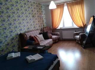 Фото Апартаменты Уютная квартира в новом доме город Боровляны (4)