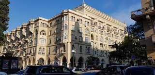 Апартаменты Crown Deluxe Apartment on Nizami Street Баку