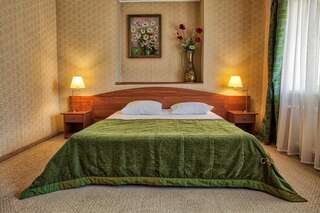 Отель Premier Compass Hotel Kherson Херсон