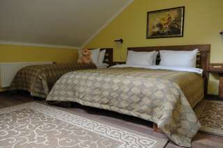 Фото номер MelRose Hotel Стандартный двухместный номер с 2 отдельными кроватями